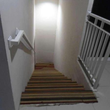Vindhika Hotel Pengayoman Makassar Bagian luar foto