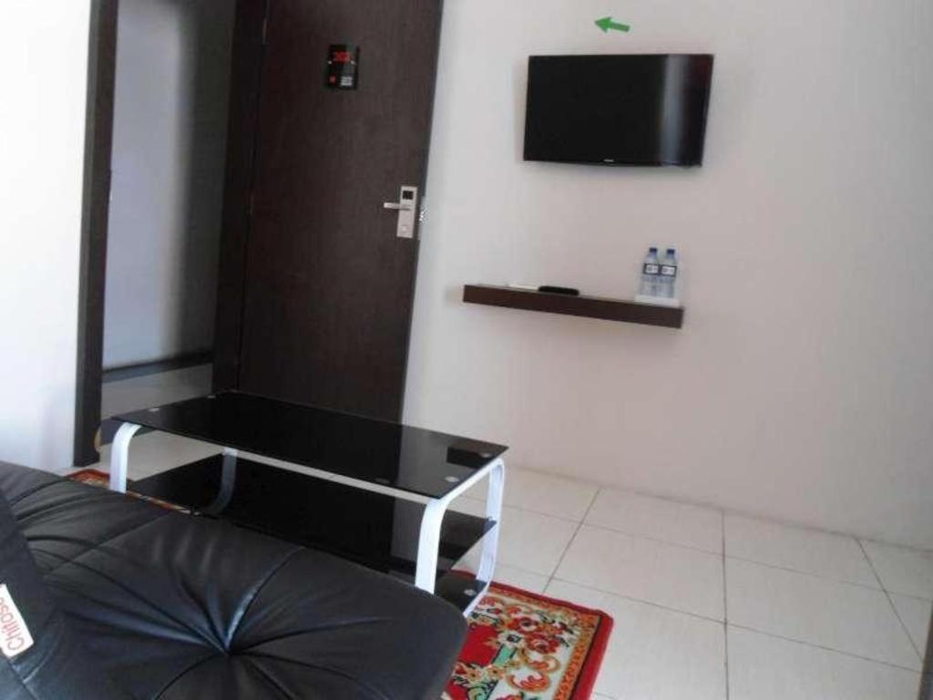 Vindhika Hotel Pengayoman Makassar Bagian luar foto